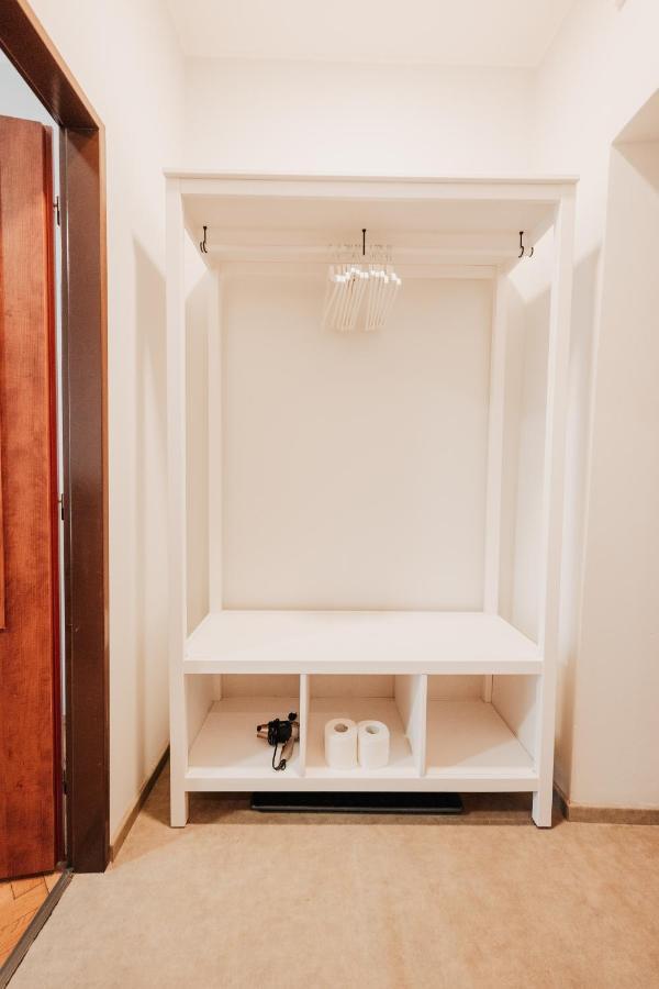 Elegant Studio, 400M From The Square Apartment Plzen Luaran gambar